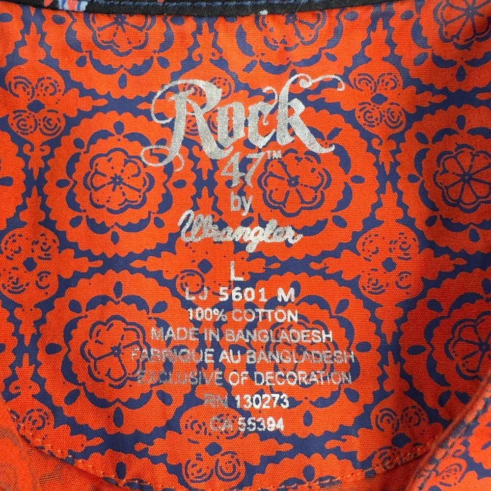 Wrangler Rock 47 Shirt Women's Large Orange Blue Pearl Snap Button Down